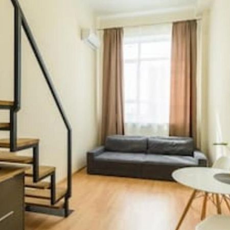 Appartement Loft Smart House à Kiev Extérieur photo