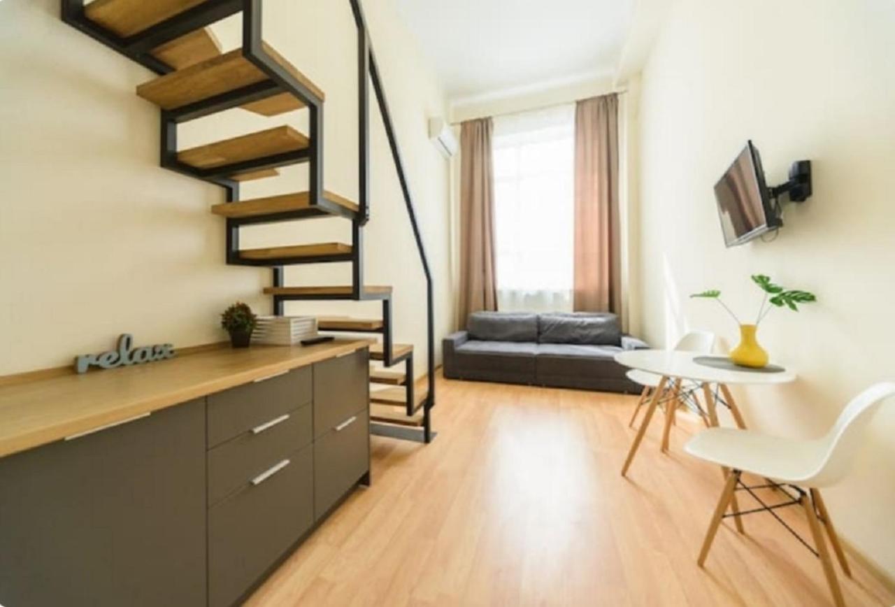 Appartement Loft Smart House à Kiev Extérieur photo