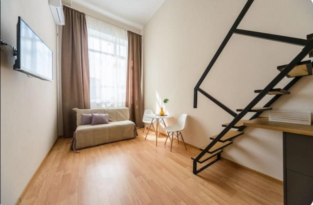 Appartement Loft Smart House à Kiev Extérieur photo